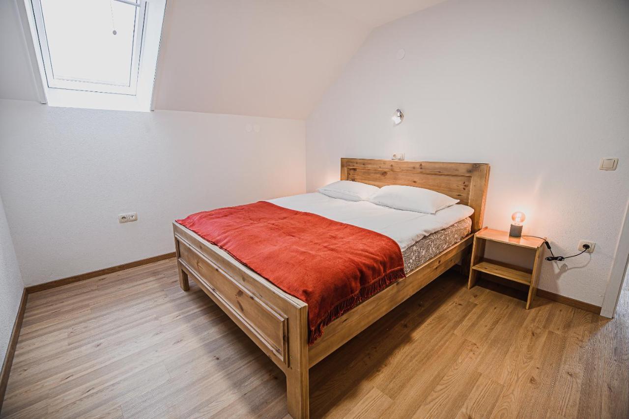 Mojcin Pisker Apartment House Kranj Exterior photo